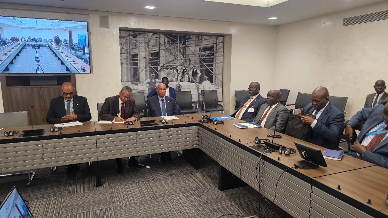 وزير الداخلية يجتمع بوزير الشؤون الإنسانية بجنوب السودان لتعزيز التعاون الثنائي والإقليمي 1 IMG 20251008 WA0245