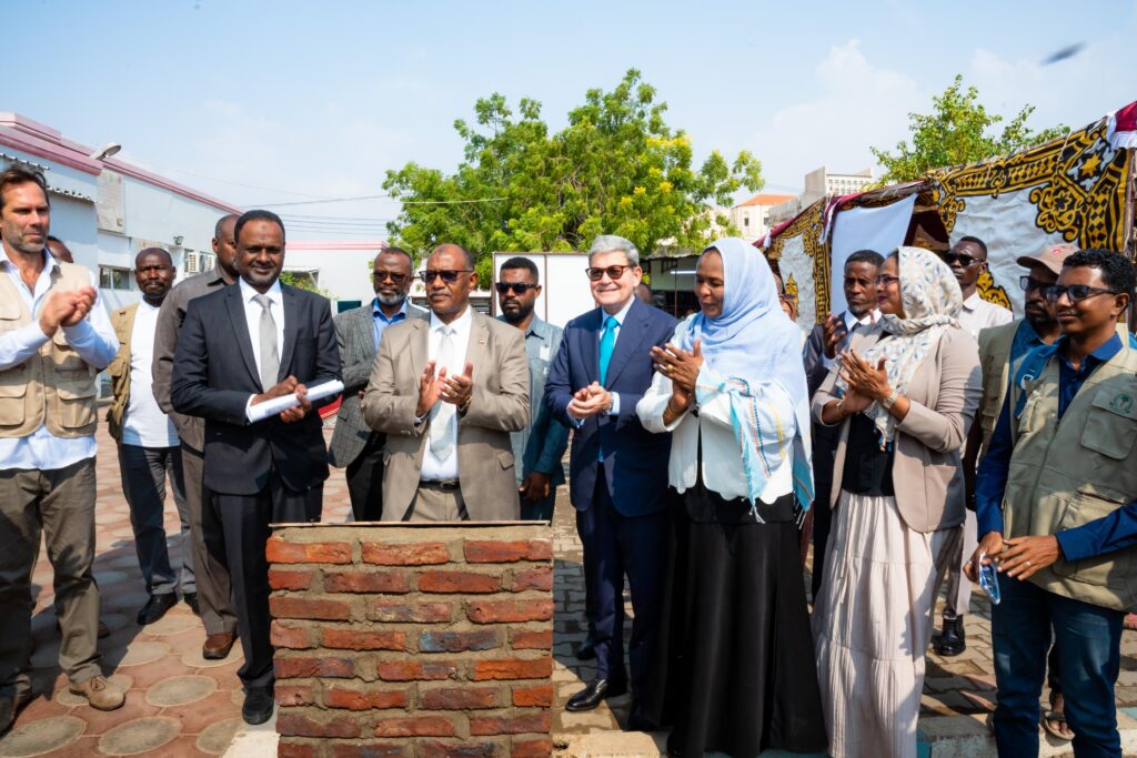 تدشين المبني الجديد بمستشفي بورتسودان لأمراض النساء والولادة الحكومة الايطالية ٠ 2 IMG 20251130 WA0181