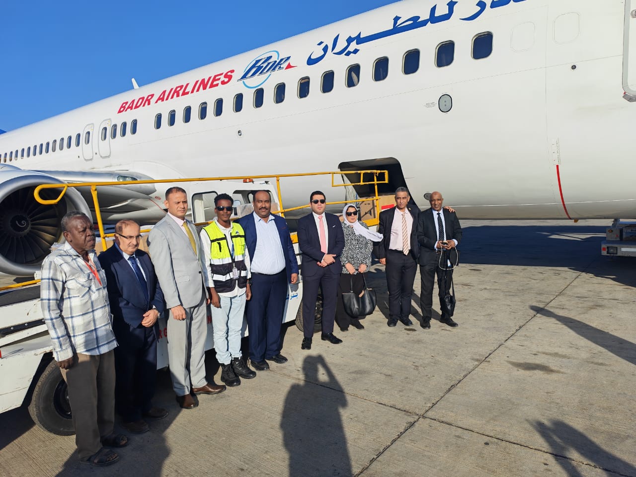 وصول المعدات والاجهزة الطبيةمطار بورتسودان 1 IMG 20251219 WA0018