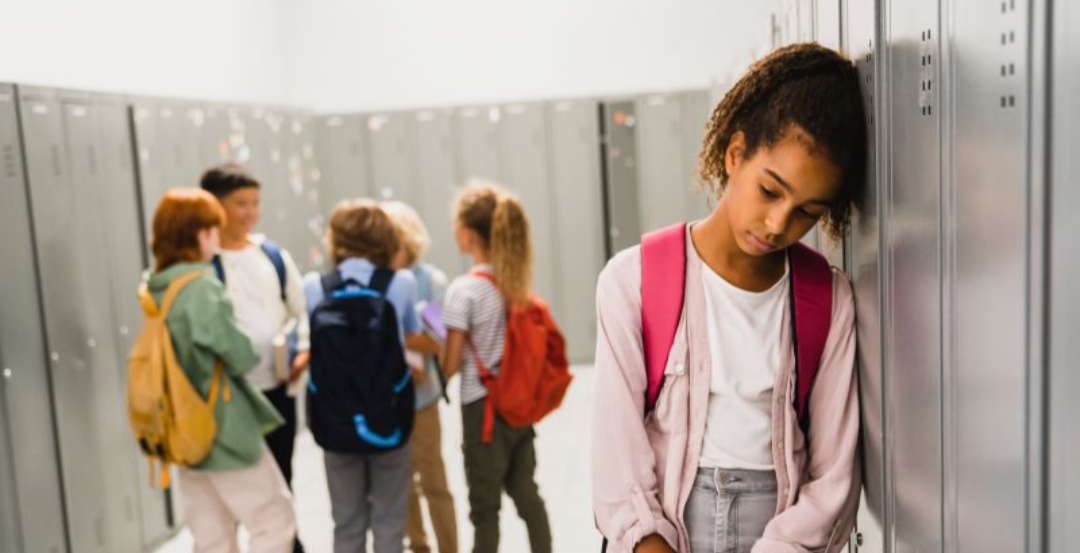 معاناة الطلاب في مدرسة عبدالله العبيد 1 IMG ٢٠٢٦٠٣٢٨ ١٥٢٠٤٩